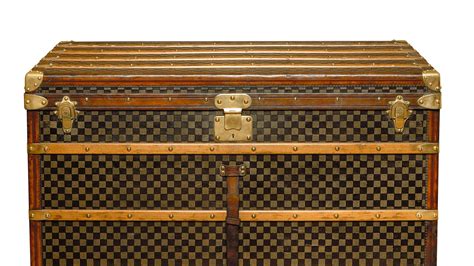 research about louis vuitton trunks